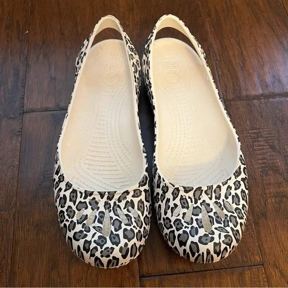 CROCS Kadee White Animal Print Sling Back Flats Women's Size 9 - Picture 3 of 10